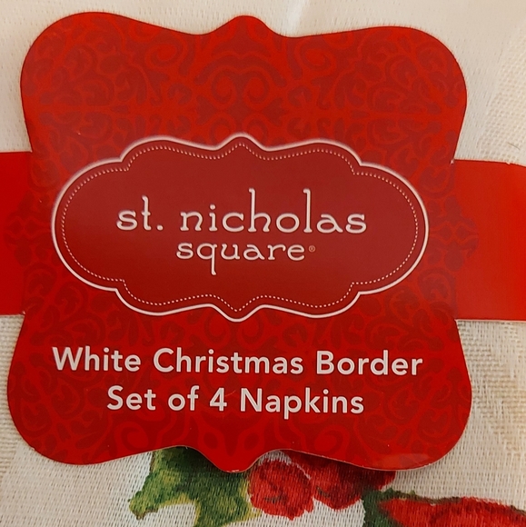 NWT St Nicholas Square White Christmas Border Set of 4 Napkins - Picture 4 of 7